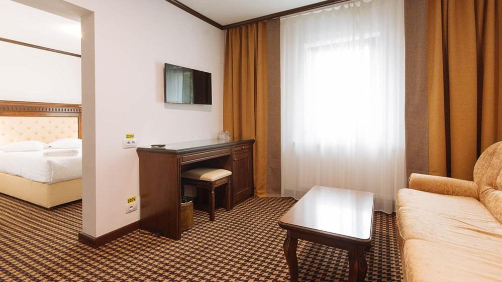 Hotel Alpin Rarau Moldvahosszúmező Kültér fotó